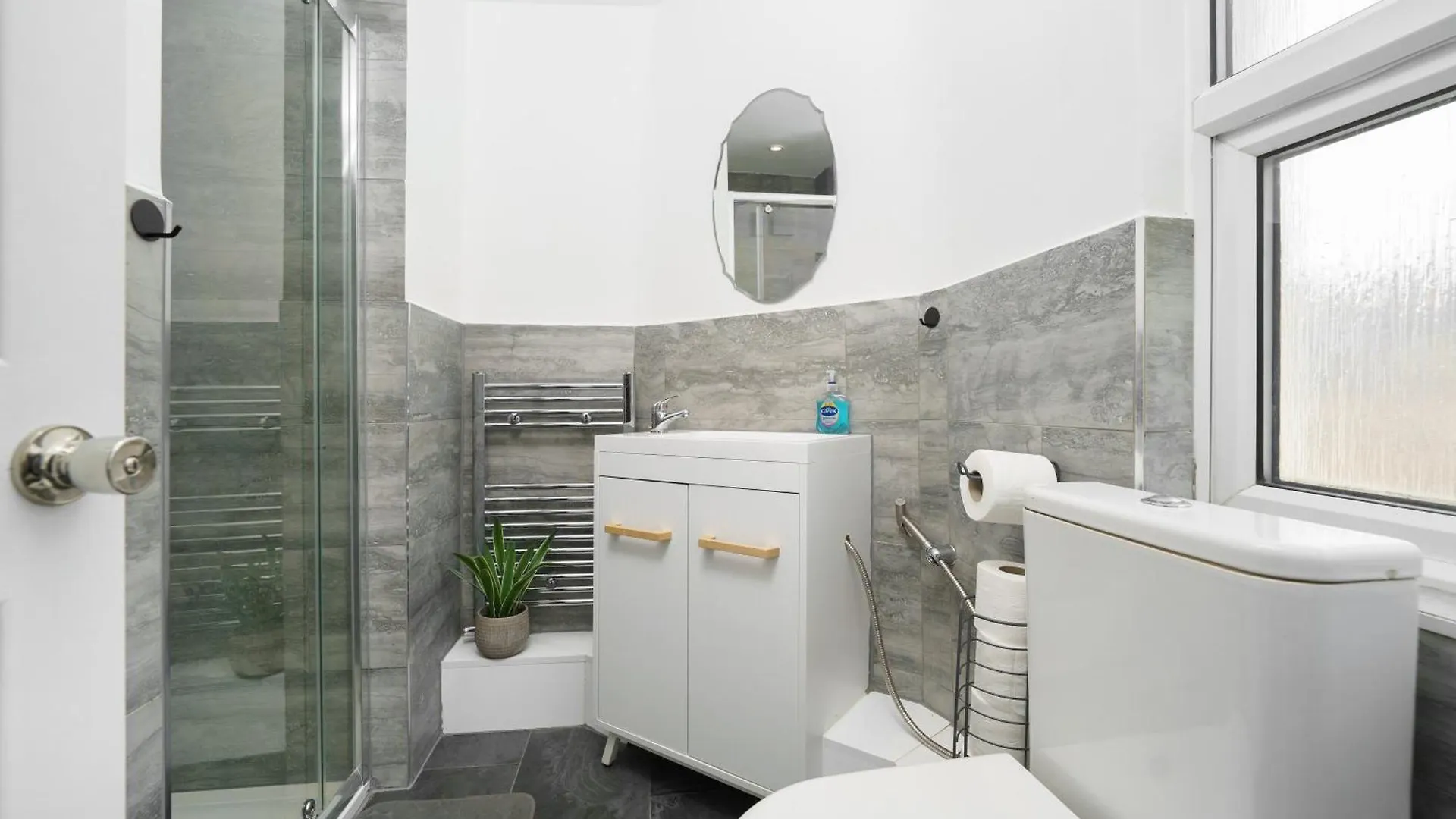 Stylish And Newly Renovated Flat In Hackney Apartment London